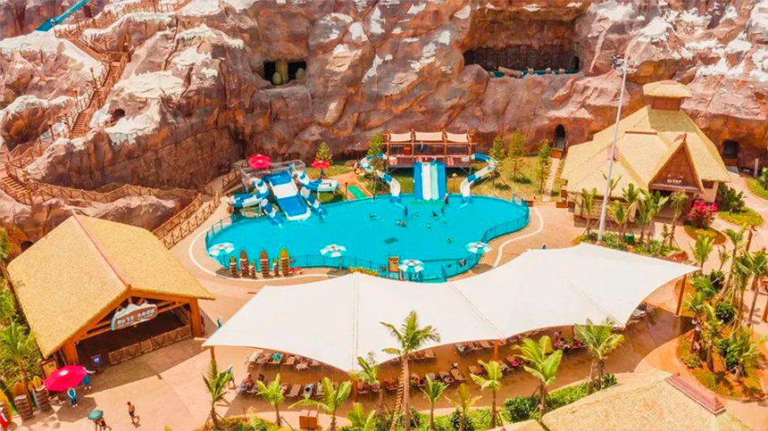 海南?；◢u水上王國仿真茅草瓦案例